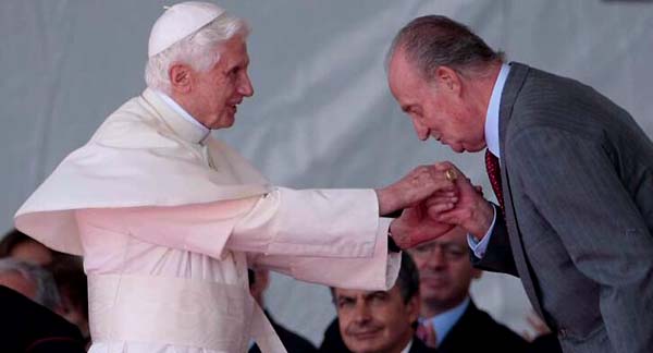 King Juan Carlos of Spain kissing the hand of Benedict XVI